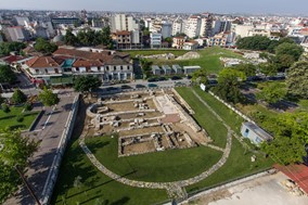 Επαναλειτουργούν οι υπαίθριοι αρχαιολογικοί χώροι στη Λάρισα 