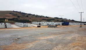 Yπογράφεται η σύμβαση για τη φιλοξενία προσφύγων σε διαμερίσματα της Λάρισας 