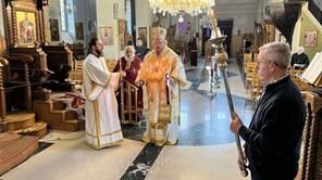 Η Θεία Λειτουργία της Μ. Πέμπτης στον Ι.Ν. Αγίων Κωνσταντίνου και Ελένης Συκουρίου