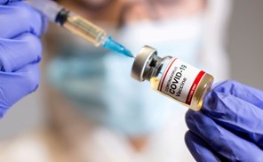 Πλεύρης: Από Οκτώβριο και σε δύο φάσεις τα επικαιροποιημένα εμβόλια