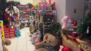 Το Κοινωνικό Παντοπωλείο του Δήμου Λαρισαίων μοίρασε δώρα για τα παιδιά