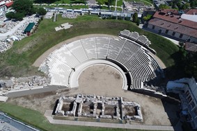 Με την «Μήδειας μπούρκα» του Θεσσαλικού ανοίγει το Αρχαίο Θέατρο