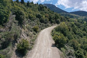 Ορεινό κύκλωμα Κισσάβου: Το δρόμο Σπηλιά – Ανατολή βελτιώνει η Περιφέρεια Θεσσαλίας (video)