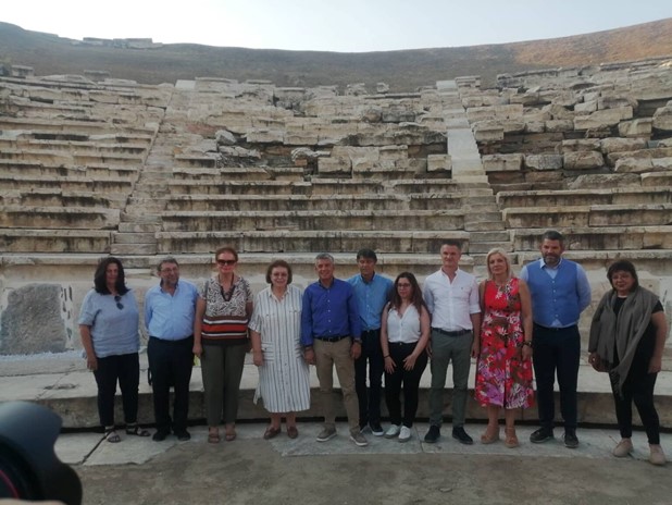 Λ. Μενδώνη: "Το έργο του αρχαίου θεάτρου πολύ σύντομα θα αποδοθεί στη Λάρισα"