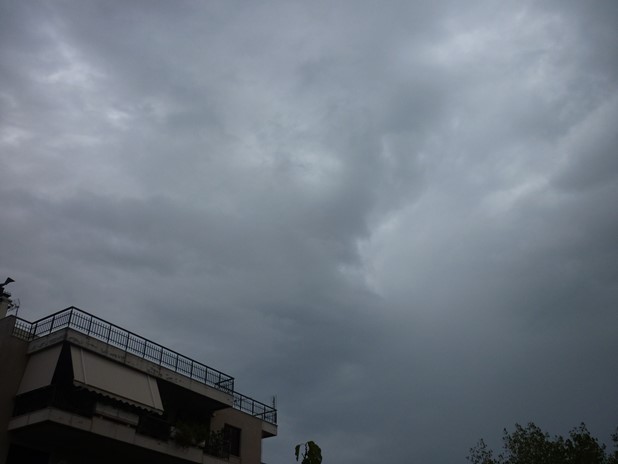 "Χαλάει" ο καιρός σήμερα στη Λάρισα
