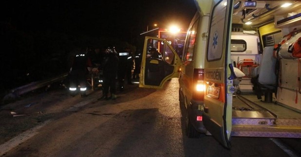 Ένας νεκρός και μια σοβαρά τραυματισμένη σε τροχαίο στον δρόμο Λάρισας - Αγιάς